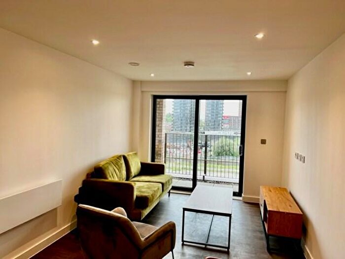 2 Bedroom Apartment To Rent In Waterhouse, Salford, M5