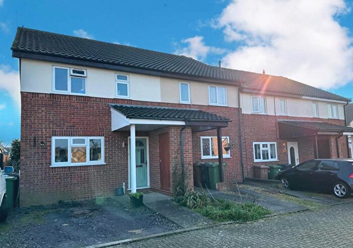 3 Bedroom End Of Terrace House For Sale In Ambleside Gardens, Peterborough, PE4