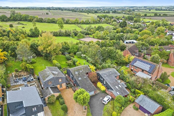 5 Bedroom Detached House For Sale In Spring Hill, Little Staughton, Bedford, MK44