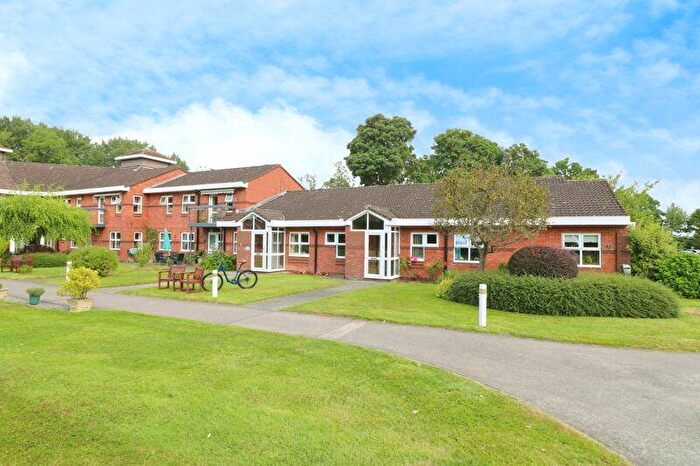 2 Bedroom Bungalow To Rent In Lowfield Road, Anlaby, HU10