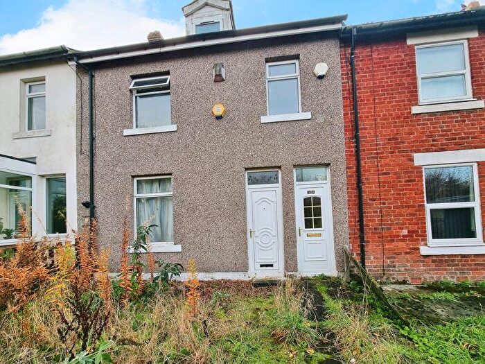 2 Bedroom Flat For Sale In Hawthorn Street, Walbottle, NE15