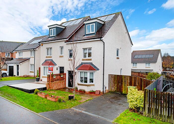 3 Bedroom Semi Detached House For Sale In Crowhall Drive, Glasgow, G33