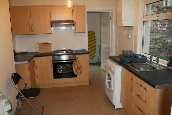 4 Bedroom Terraced House To Rent In Moy Road, Roath, Cardiff, CF24