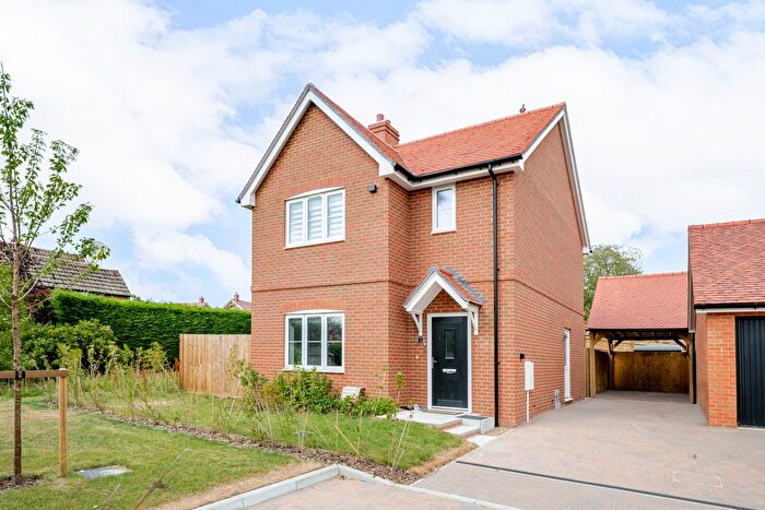 3 Bedroom Detached House For Sale In Claygate Road, Crowborough, TN6