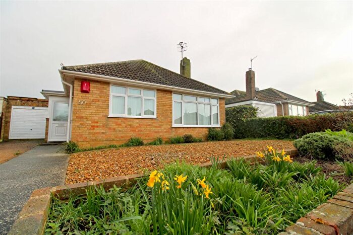 2 Bedroom Detached Bungalow For Sale In Farm Close, Seaford, BN25