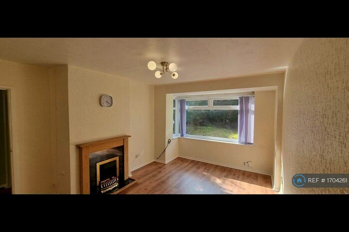2 Bedroom Semi-Detached House To Rent In Kingsholme Road, Manchester, M22