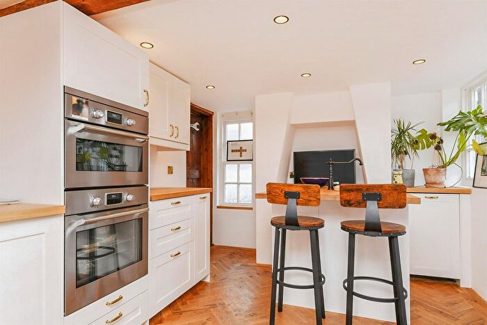 4 Bedroom Detached House For Sale In South Street, Tillingham, Southminster, CM0