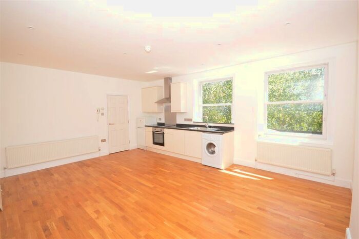 Studio To Rent In Kew Road, Kew, Richmond, TW9