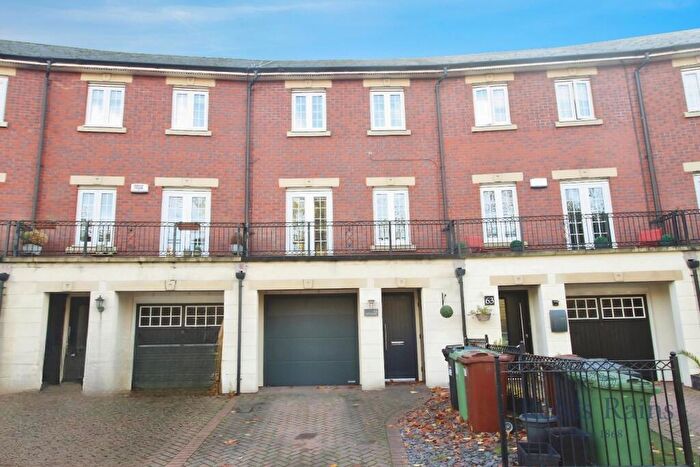 3 Bedroom Terraced House For Sale In Castle Lodge Avenue, Rothwell, Leeds, West Yorkshire, LS26