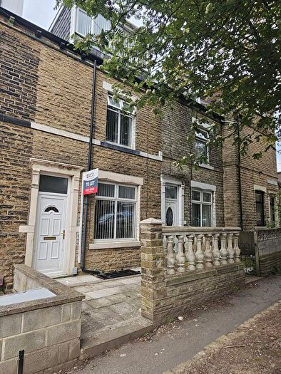 4 Bedroom Terraced House To Rent In Waverley Avenue, Bradford, BD7