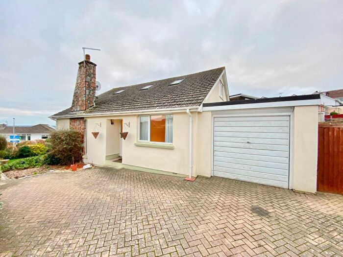 5 Bedroom Bungalow To Rent In Albany Road, Paignton, TQ3