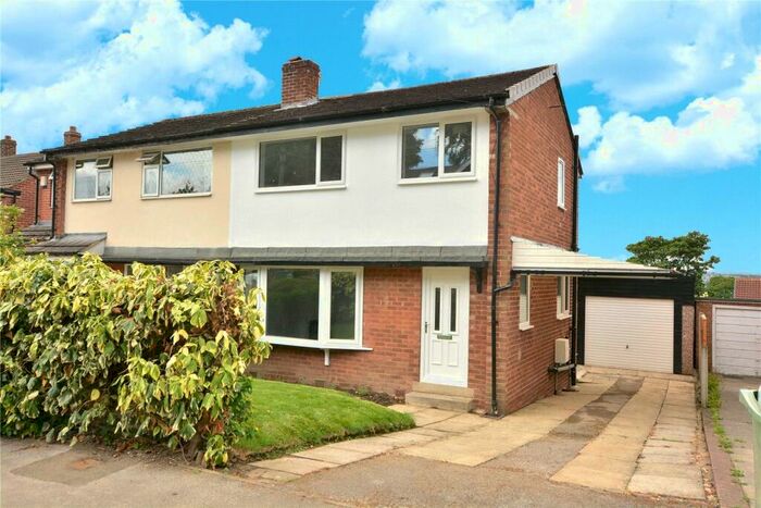 3 Bedroom Semi-Detached House To Rent In Emmott Drive, Rawdon, Leeds, LS19