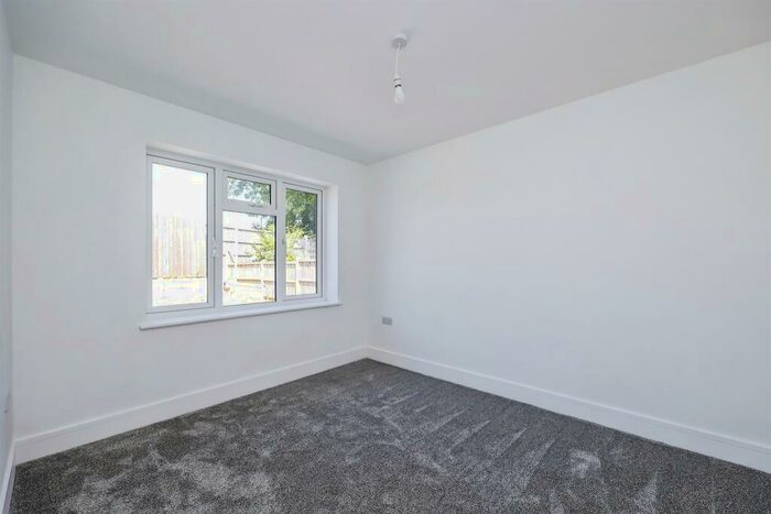 2 Bedroom Detached Bungalow For Sale In Heanor Gate, Heanor, DE75