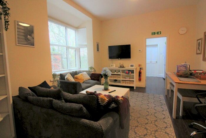 6 Bedroom Terraced House To Rent In Westcliff, Preston, Lancashire, PR1