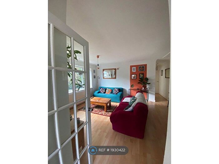 2 Bedroom Flat To Rent In Fairwood Road, Cardiff, CF5