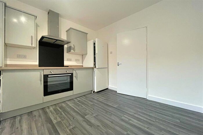 2 Bedroom Apartment For Sale In Windsor Court, Ashton Lane, Sale, M33