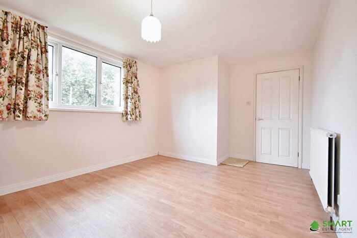 3 Bedroom Bungalow For Sale In Topsham Road, Exeter, EX2