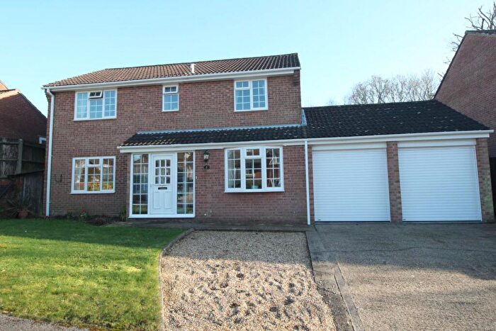 4 Bedroom Detached House For Sale In Abbeyfields Close, Netley Abbey, Southampton, SO31