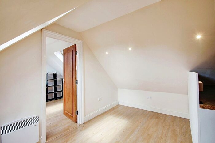 1 Bedroom Flat To Rent In Bathurst Walk, Richings Park, SL0