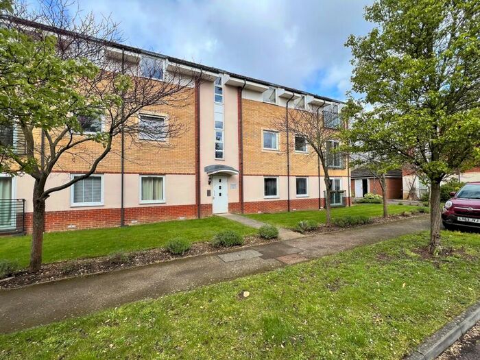 2 Bedroom Flat To Rent In Eddington Crescent, Welwyn Garden City, AL7