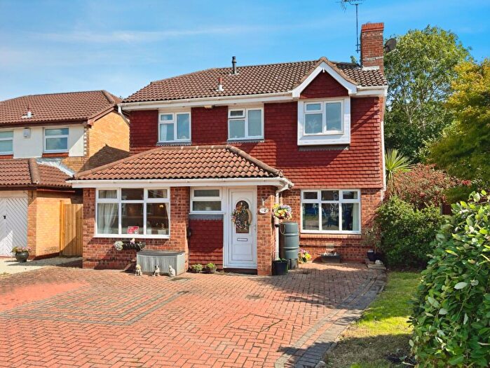 4 Bedroom Detached House For Sale In Cheshire Close, Hull, HU5