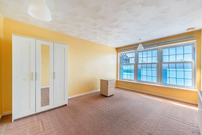 1 Bedroom Flat To Rent In Green Lane, Northwood, HA6