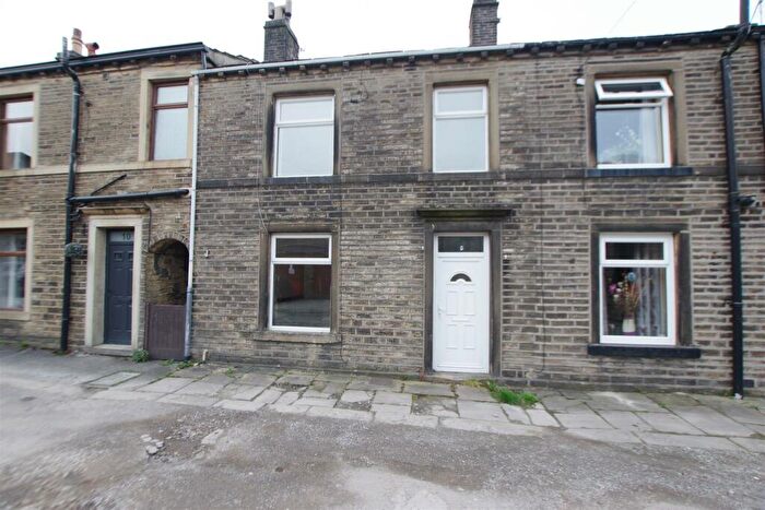 3 Bedroom Terraced House To Rent In Beech Street, Stainland, Halifax, HX4
