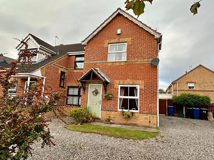 2 Bedroom Semi-Detached House For Sale In Monks Close, Dunscroft, Doncaster, DN7