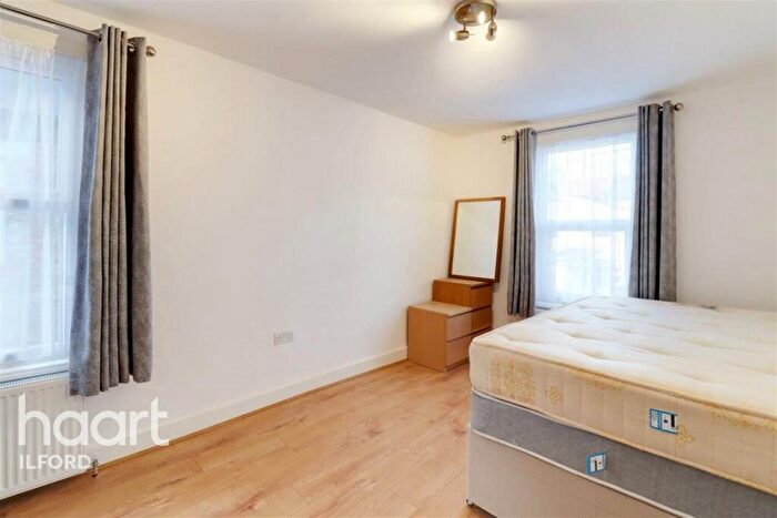 4 Bedroom Terraced House To Rent In Hazelwood Road, Walthamstow, E17