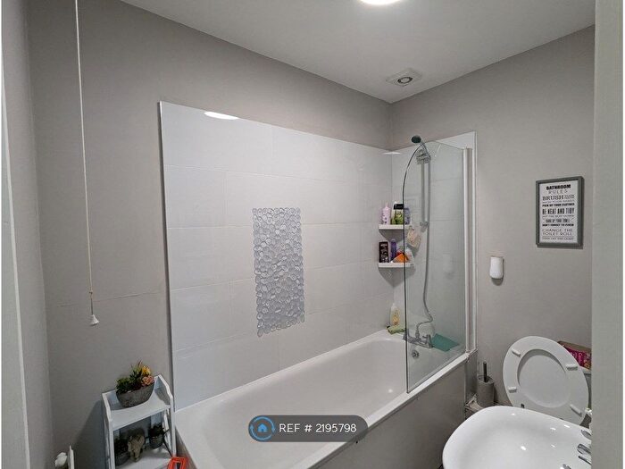 2 Bedroom Flat To Rent In Christchurch Road, Bournemouth, BH7