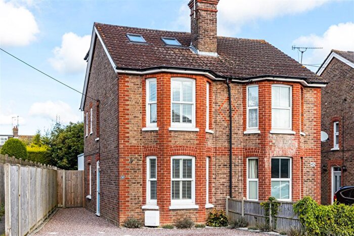 4 Bedroom Semi Detached House For Sale In Queens Road, Haywards Heath, RH16