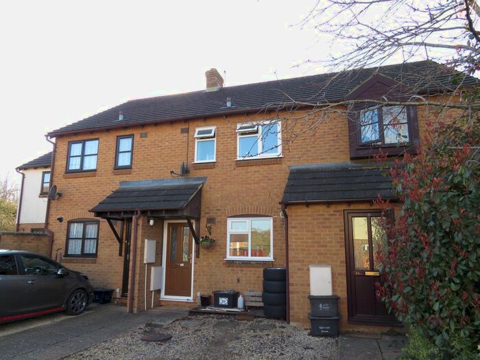 2 Bedroom Property To Rent In Warwick Close, Chippenham, SN14