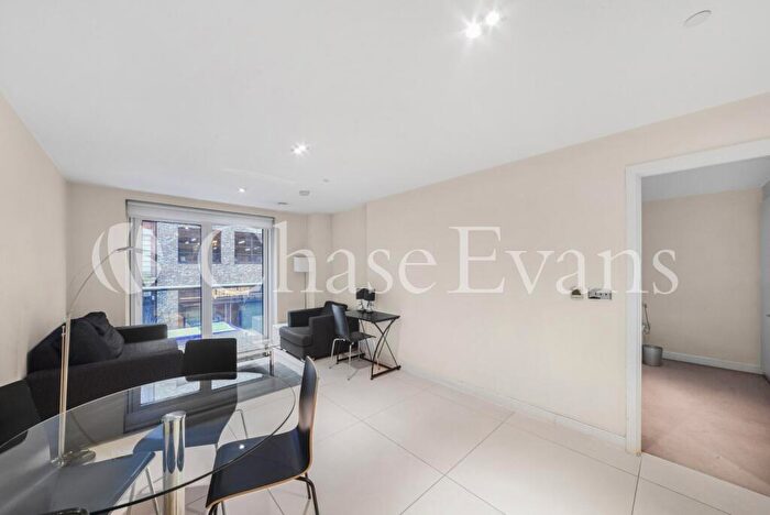 1 Bedroom Flat To Rent In Bezier Apartments, City Road, Shoreditch, London, EC1Y