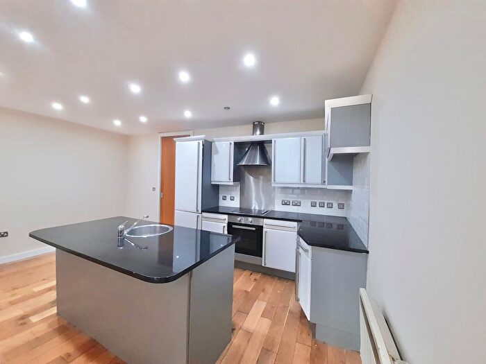 2 Bedroom Flat To Rent In The Old Chapel, Halifax, HX4