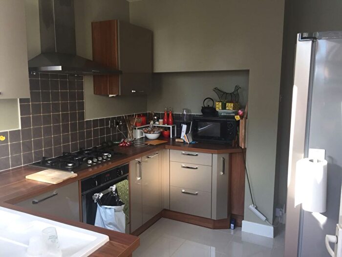 4 Bedroom Semi Detached House To Rent In Shelbourne Road, Bournemouth, BH8