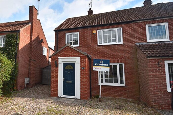 4 Bedroom Semi-Detached House For Sale In Church View, Airmyn, Goole, DN14