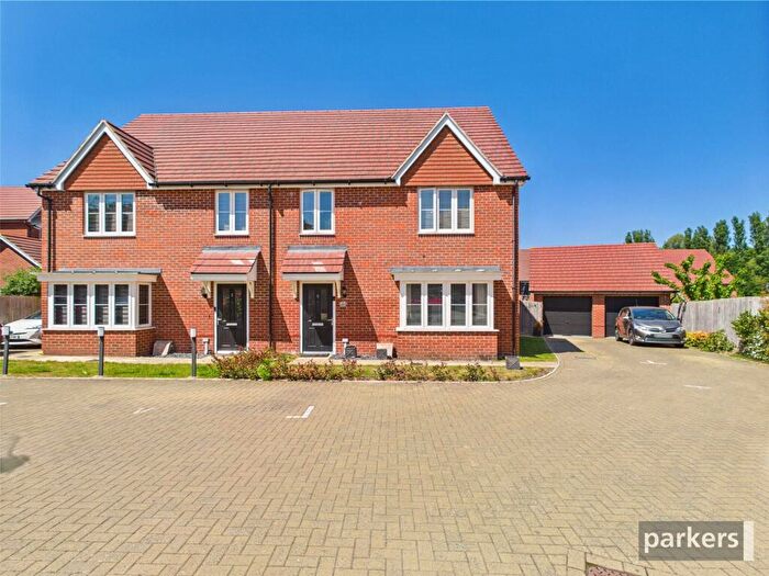 4 Bedroom Semi-Detached House For Sale In Copsewood, Wokingham, Berkshire, RG41