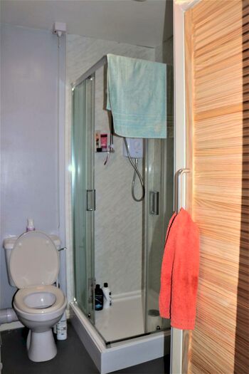 2 Bedroom Flat To Rent In Flat Corn Street, Bristol, Bristol, BS1