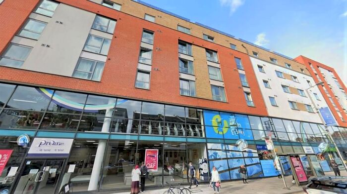 1 Bedroom Flat To Rent In Lovelace House, Uxbridge Road, Ealing Broadway, W13