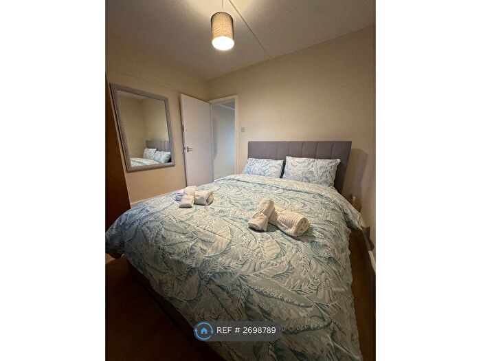 2 Bedroom Flat To Rent In Avery Hill Road, London, SE9