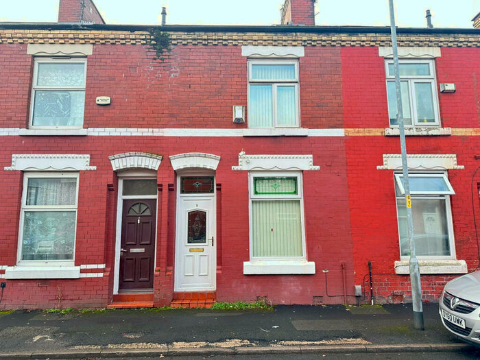 3 Bedroom Terraced House To Rent In Newport Street, Manchester, M14