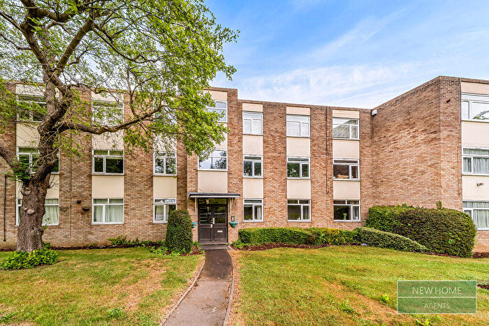 2 Bedroom Flat For Sale In Thorndon Court, Eagle Way, Great Warley, Brentwood, CM13