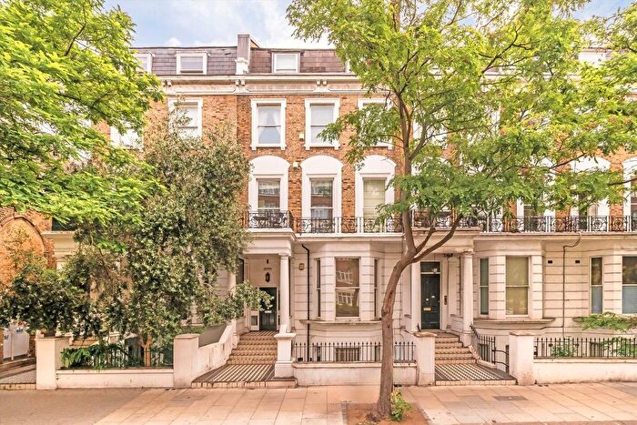 1 Bedroom Flat To Rent In Earls Court Road, Kensington, W8