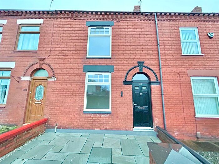2 Bedroom Terraced House For Sale In Bolton Road, Atherton, Manchester, M46