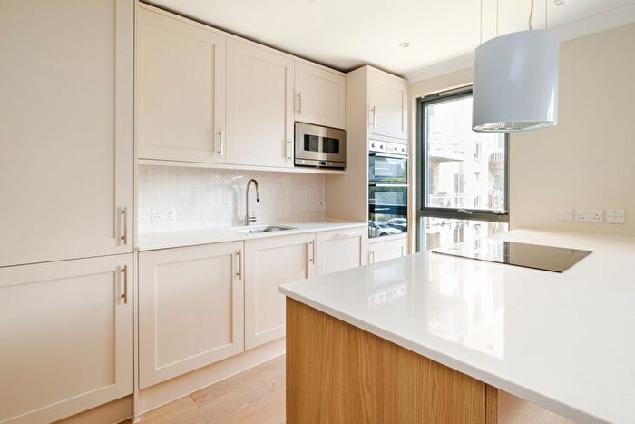 1 Bedroom Flat To Rent In Southgate Road, London, N1