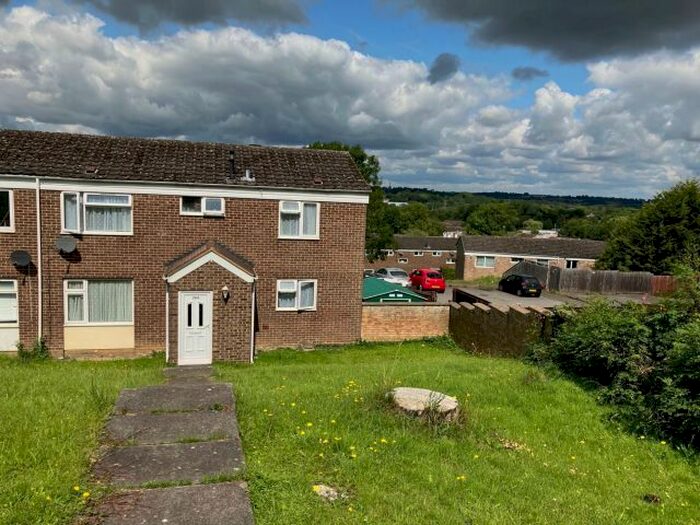 4 Bedroom End Of Terrace House For Sale In Admirals Way, Daventry, Northamptonshire, NN11