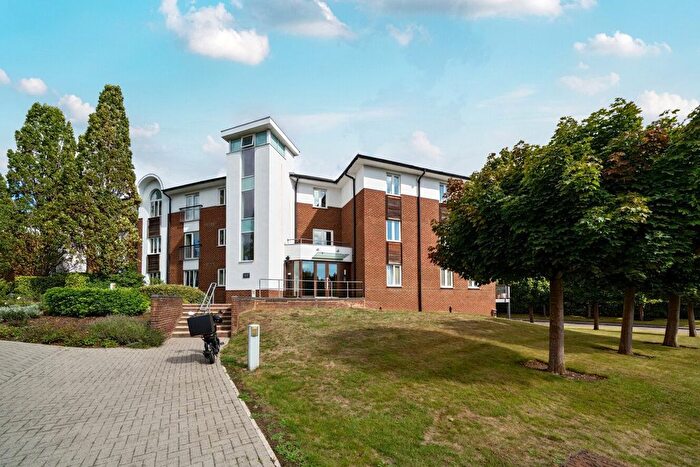 1 Bedroom Flat For Sale In Copers Cope Road, Beckenham, BR3