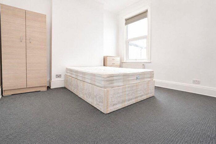 3 Bedroom Flat To Rent In *** Bedroom Property - *** Hmo Licence *** Edmonton, N9