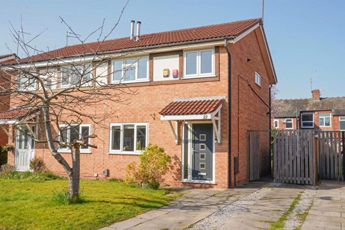 3 Bedroom Semi Detached House For Sale In Francis Road, Withington, M20