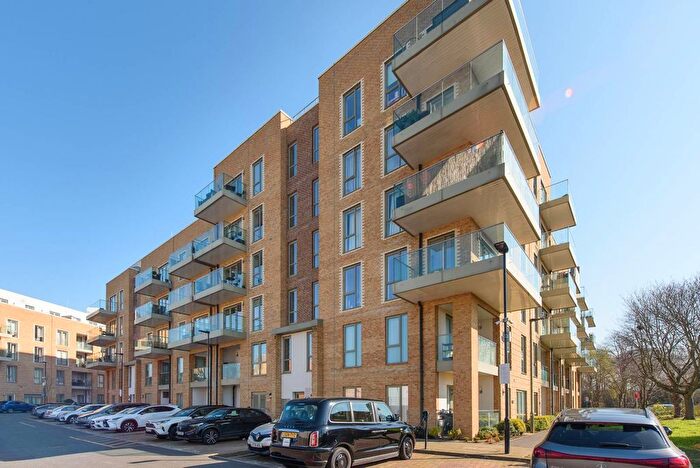 2 Bedroom Flat For Sale In Coxwell Boulevard, Mill Hill, London, NW9